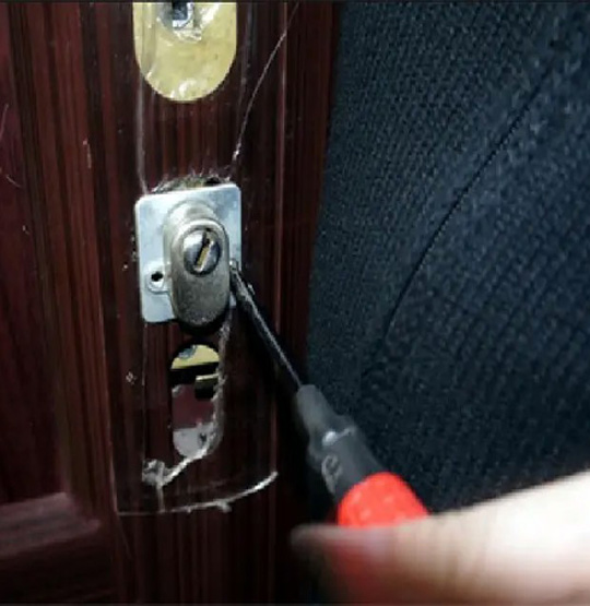 玛多开修家门锁